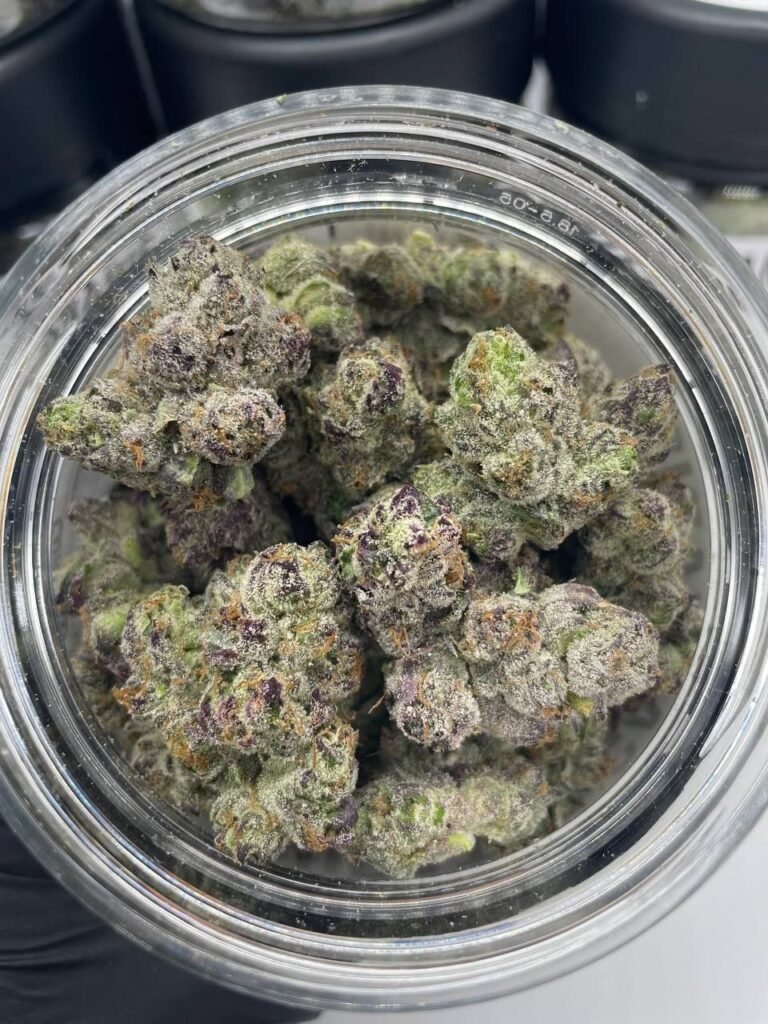 og kush marijuana grass